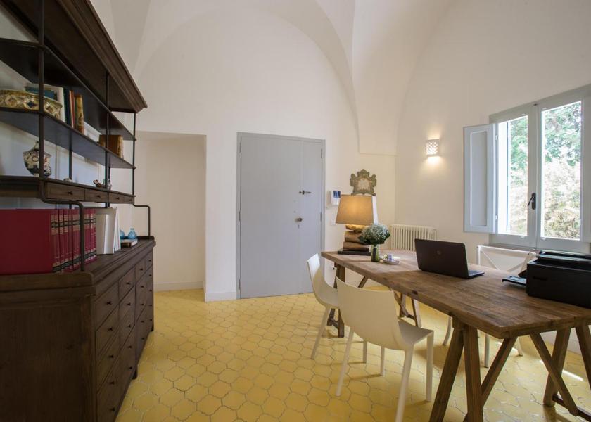 Puglia Galatina lobby