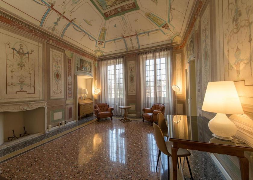 shared lounge/tv area