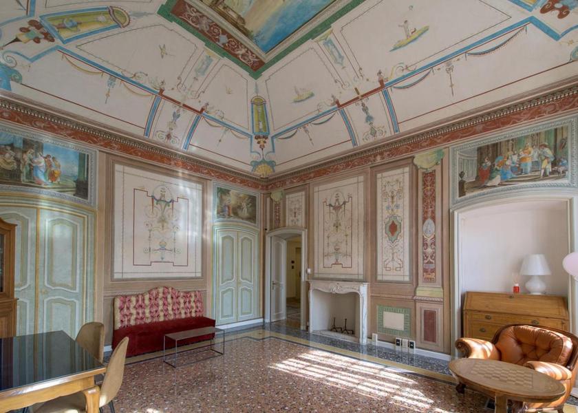 shared lounge/tv area