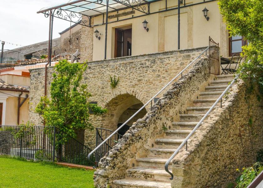 Calabria Gerace balcony/terrace