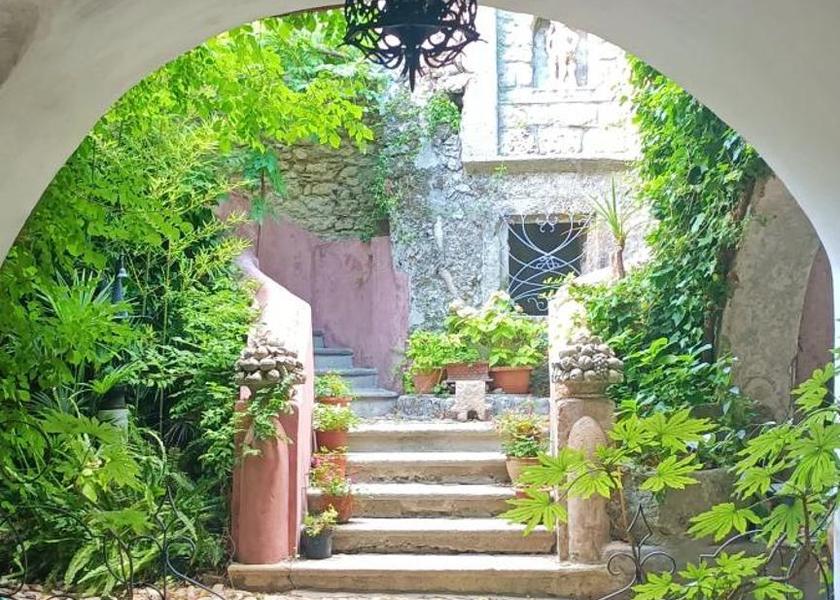 Calabria Gerace Hotel Exterior