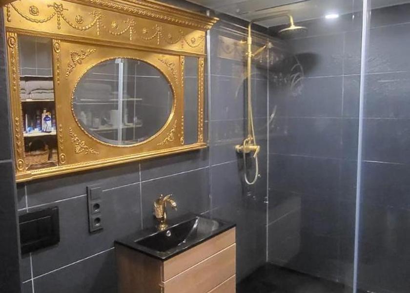 Hessen Wetzlar Double Room with Private Bathroom
