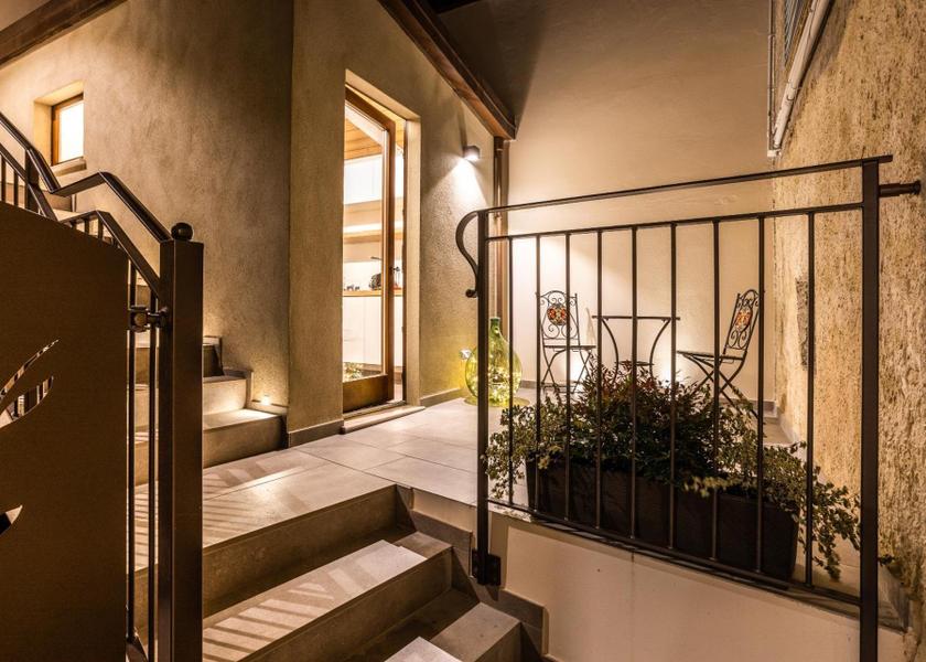 Marche Gradara lobby