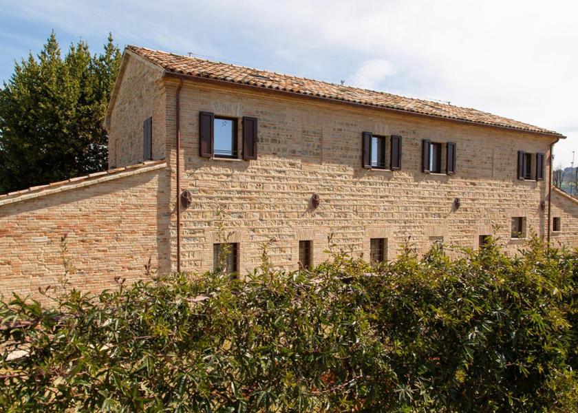 Marche Gradara garden