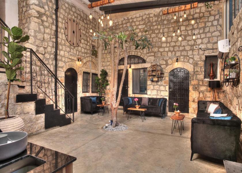 shared lounge/tv area