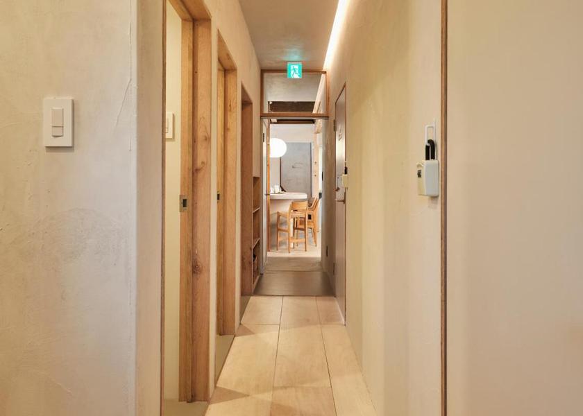 shared lounge/tv area