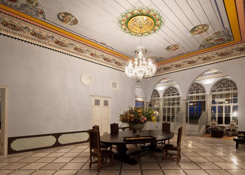  Acre shared lounge/tv area