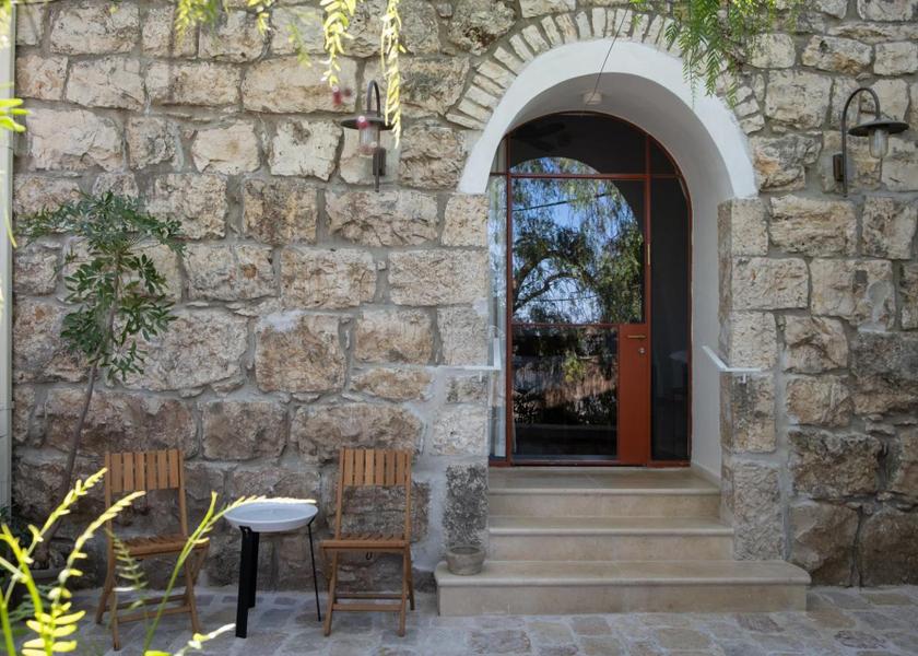  Jerusalem balcony/terrace