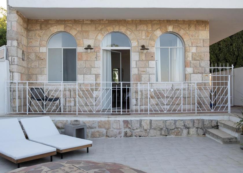  Jerusalem balcony/terrace