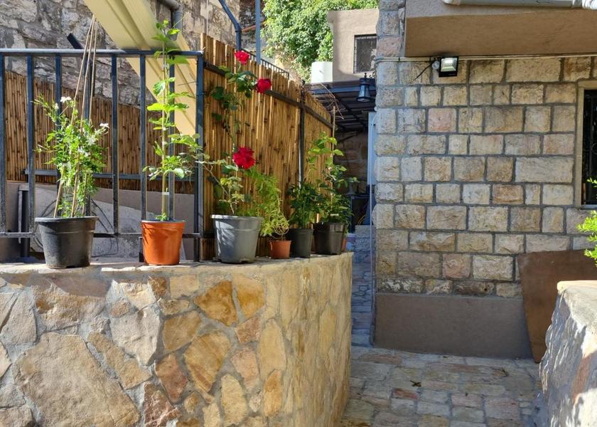  Jerusalem balcony/terrace