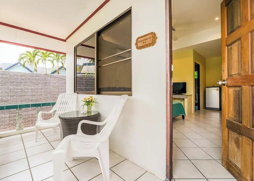 Phuket Province Choeng Thale Terrace/patio