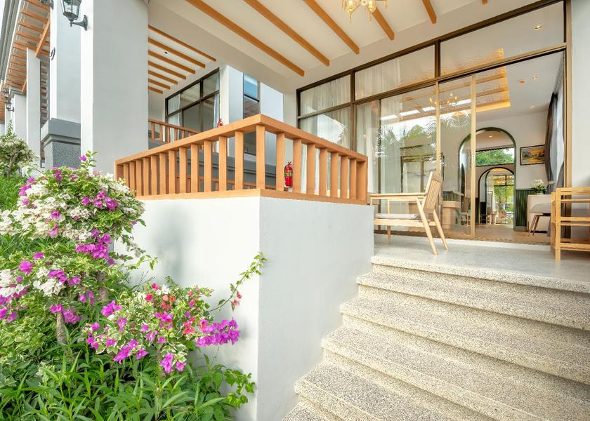Phuket Province Choeng Thale Spa