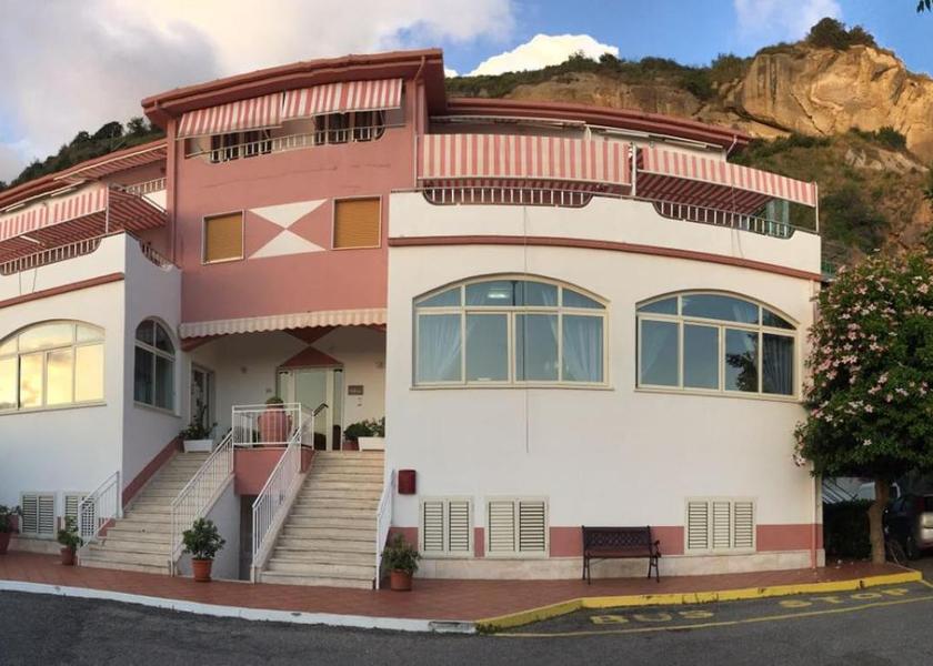 Calabria Guardia Piemontese entrance