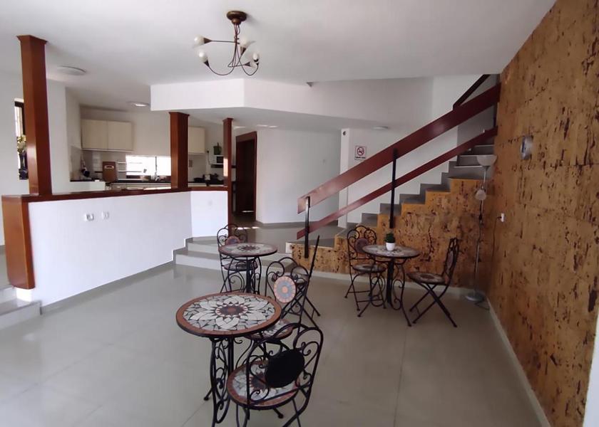  Eilat shared lounge/tv area