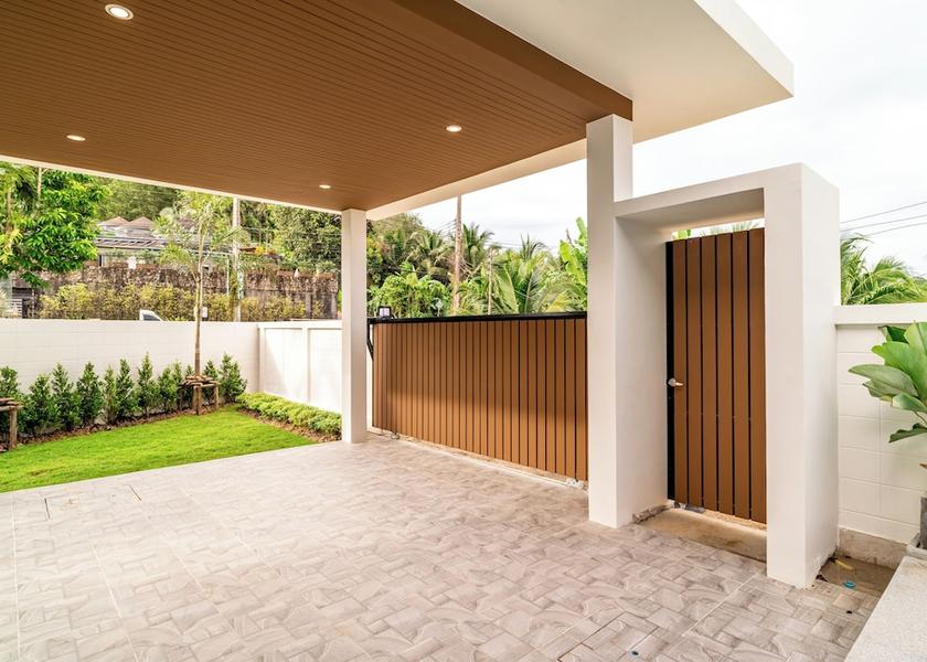 Phuket Province Sa Khu Front of property