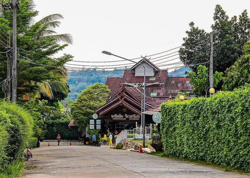 Kanchanaburi Province Sangkhla Buri Front of property