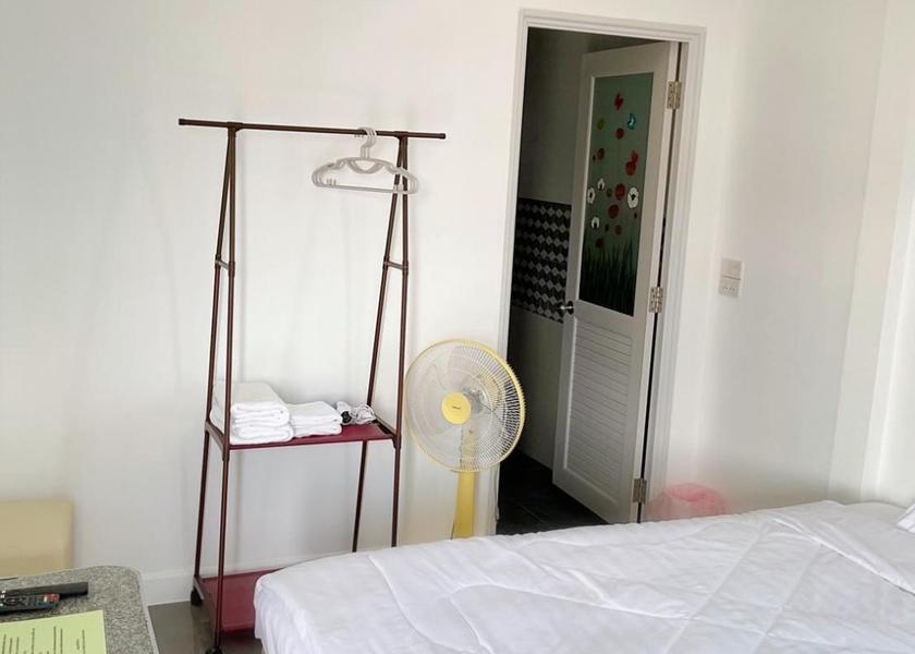 Nakhon Pathom Province Phutthamonthon Deluxe Twin Room