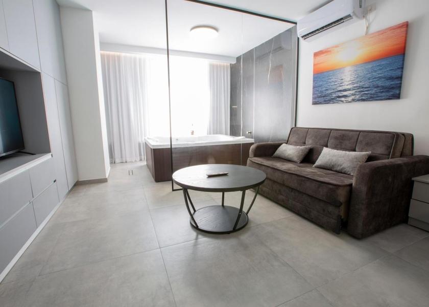 shared lounge/tv area