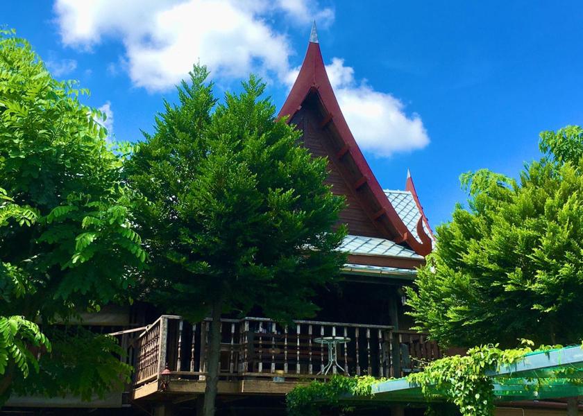 Nakhon Pathom Province Sam Phran exterior view