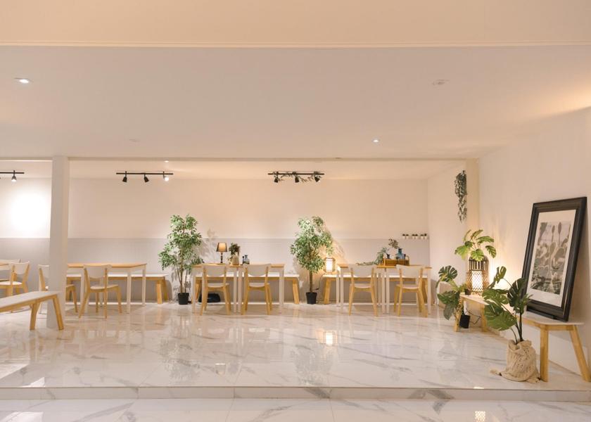 Nakhon Pathom Province Sam Phran Interior view
