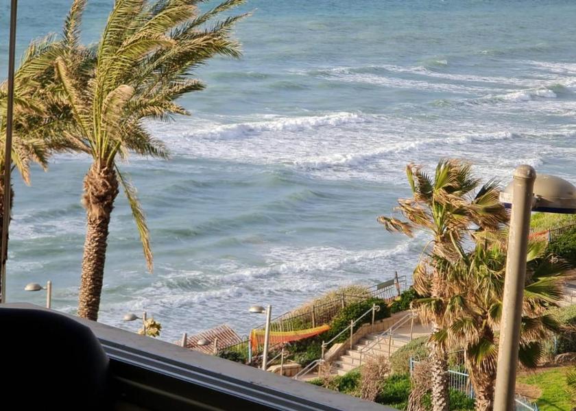 Central Netanya beach