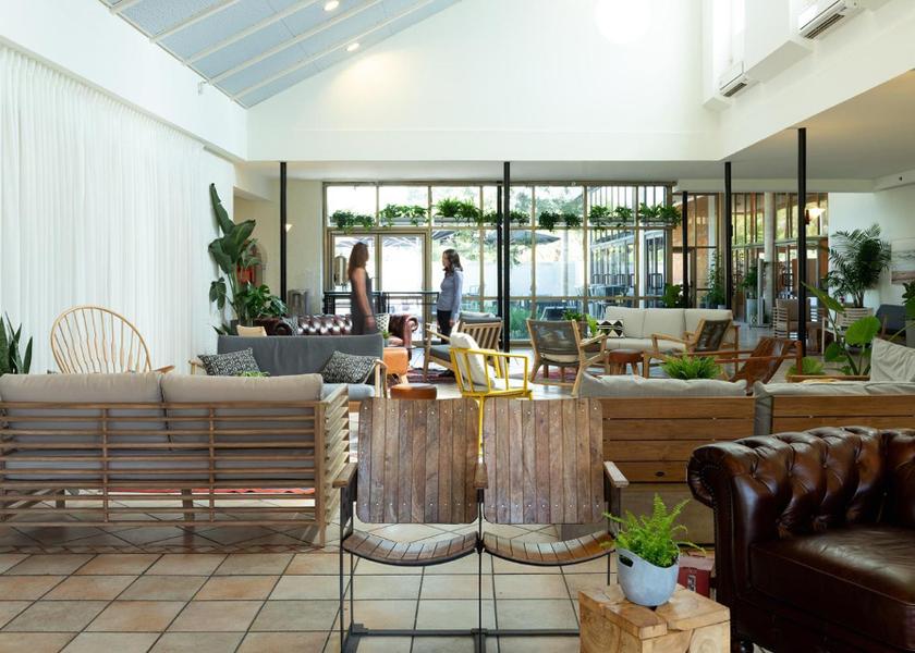  Netanya shared lounge/tv area