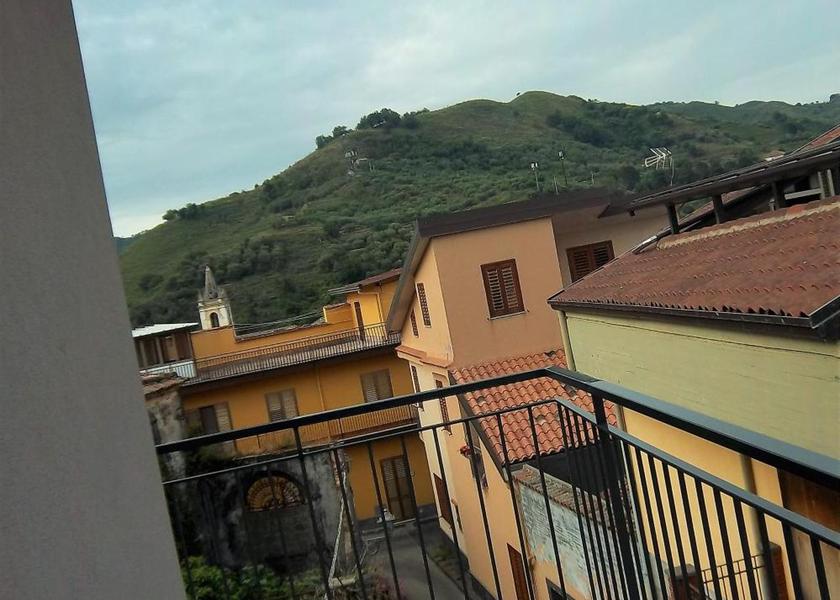 Sicily Linguaglossa balcony/terrace