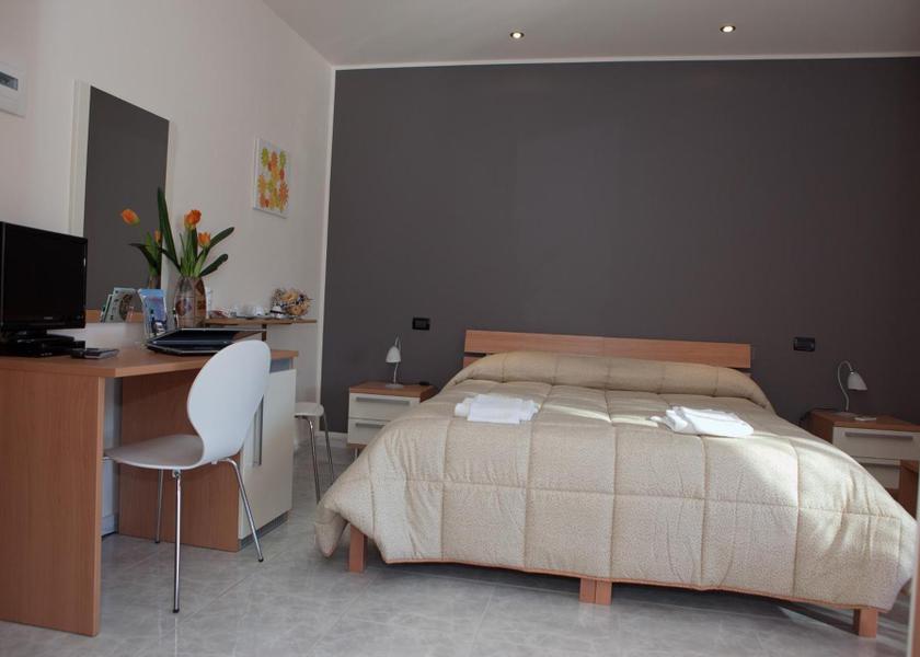 Sicily Linguaglossa Deluxe Double or Twin Room with Pool View