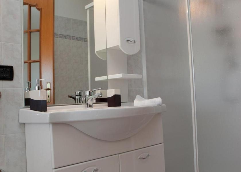 Sicily Linguaglossa Deluxe Double or Twin Room with Pool View