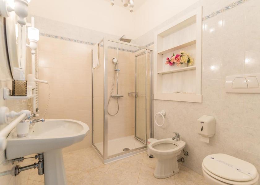 Puglia Locorotondo Deluxe Double Room with Shower