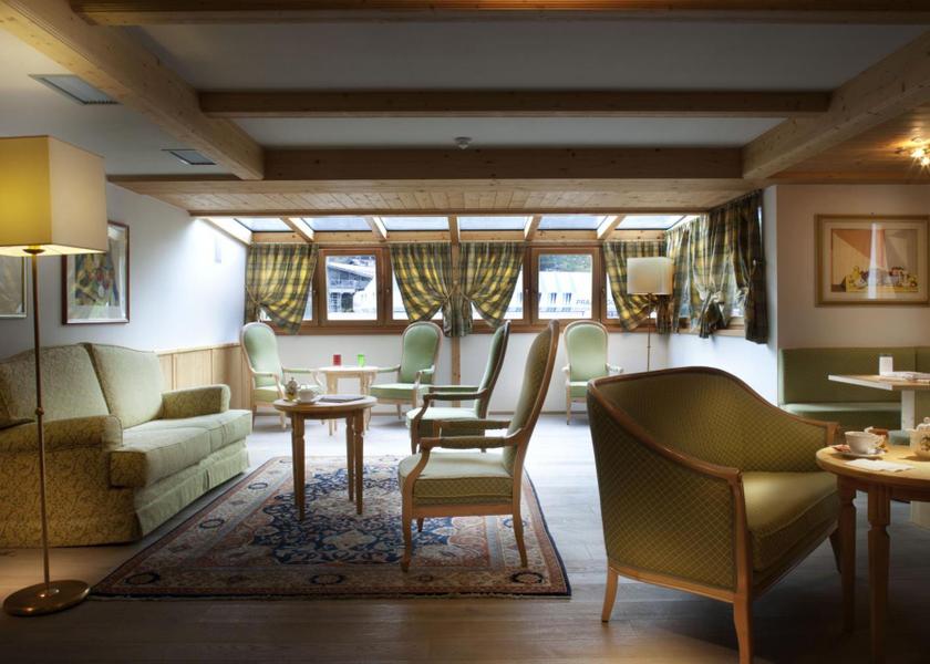 Trentino-Alto Adige Pinzolo shared lounge/tv area