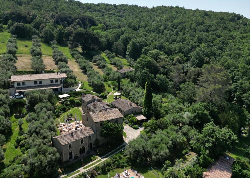 Umbria Magione Surrounding environment