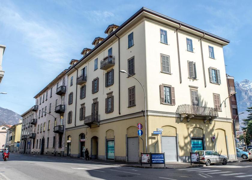 Lombardy Malgrate Hotel Exterior