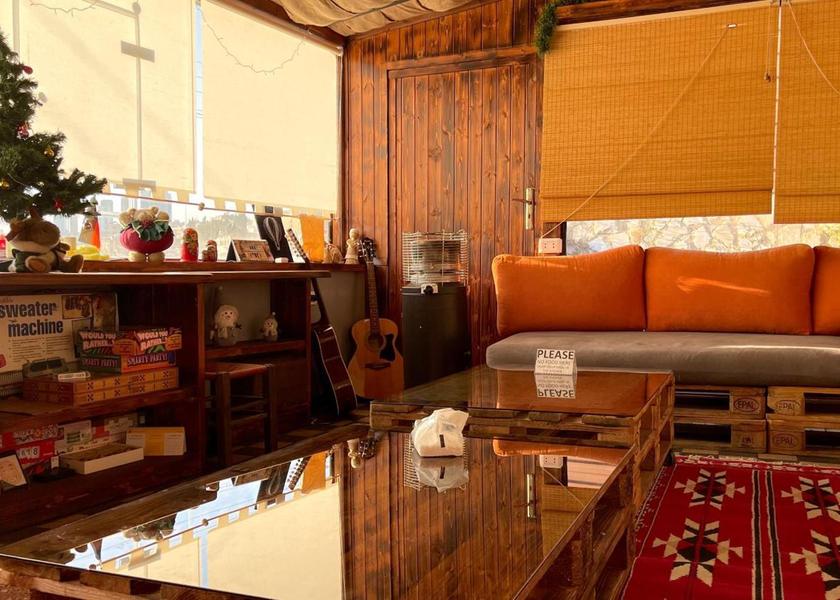 Amman Governorate Amman shared lounge/tv area