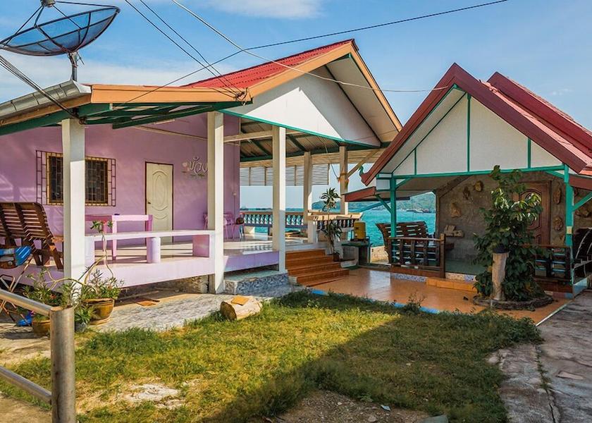 Chonburi Province Ko Sichang Room