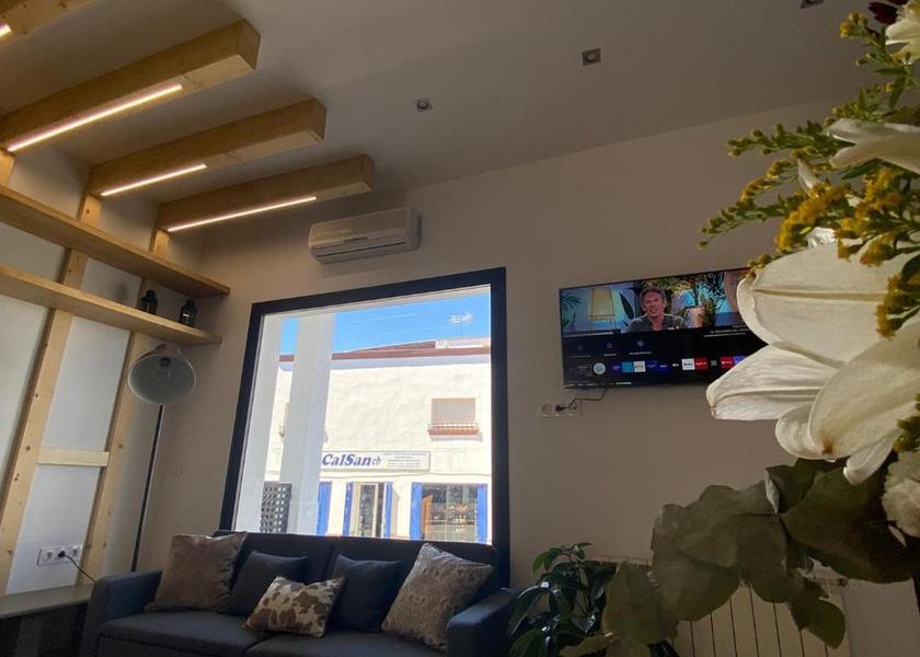 Extremadura Jerez de los Caballeros shared lounge/tv area