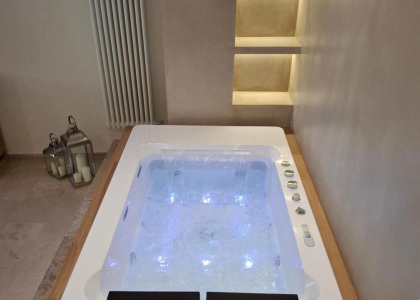 Puglia Martano hot tub