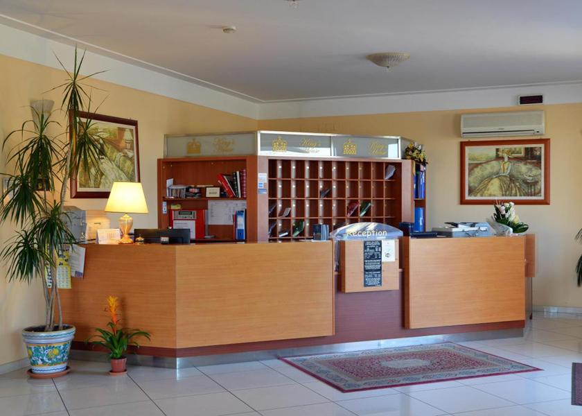 Sicily Mascali lobby