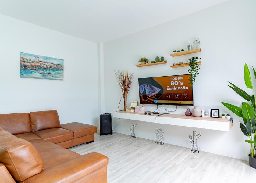 Nakhon Nayok nakhon nayok shared lounge/tv area