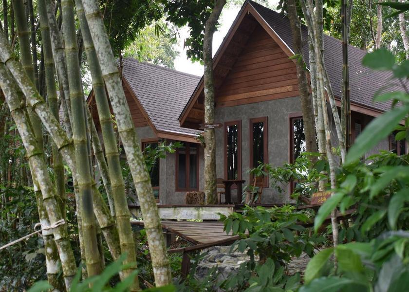 Nakhon Si Thammarat Province Phrom Khiri exterior view