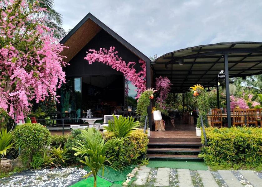 Nakhon Si Thammarat Province Sichon restaurant