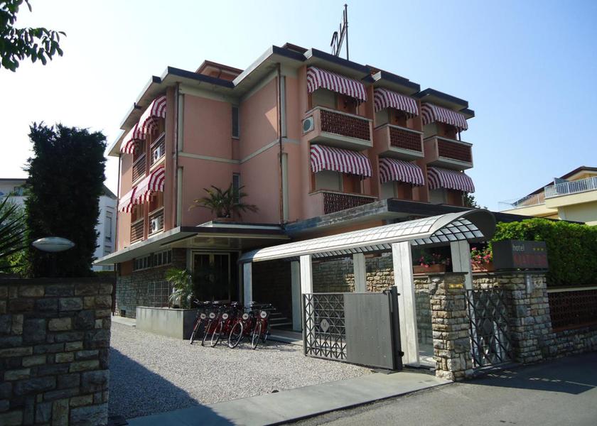 Tuscany Massa entrance