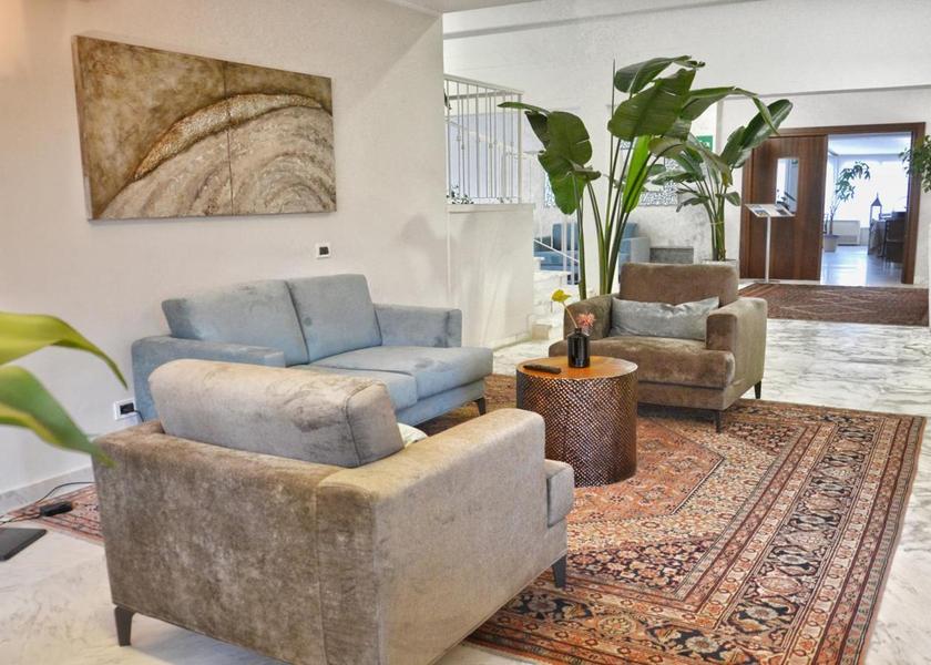Tuscany Massa shared lounge/tv area