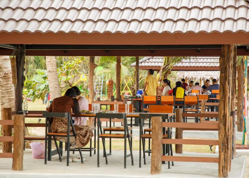 Nakhon Si Thammarat Province Tha Sala restaurant