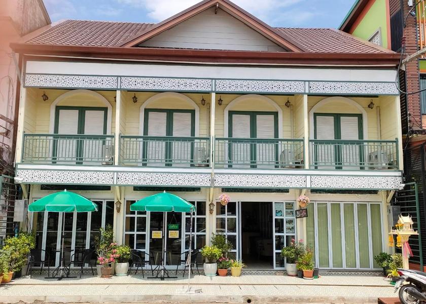 Nakhon Phanom Province That Phanom Exterior view