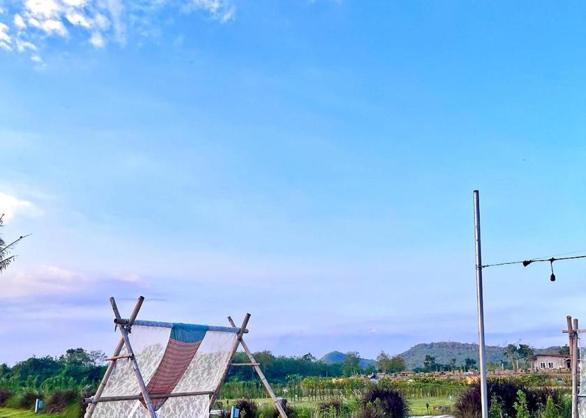 Phetchaburi Province Kaeng Krachan surrounding environment