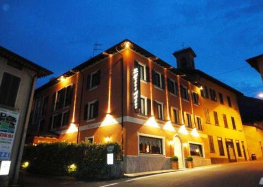 Lombardy Menaggio entrance