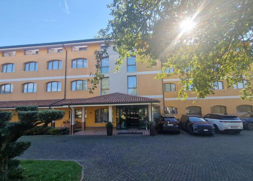 Veneto Meolo exterior view