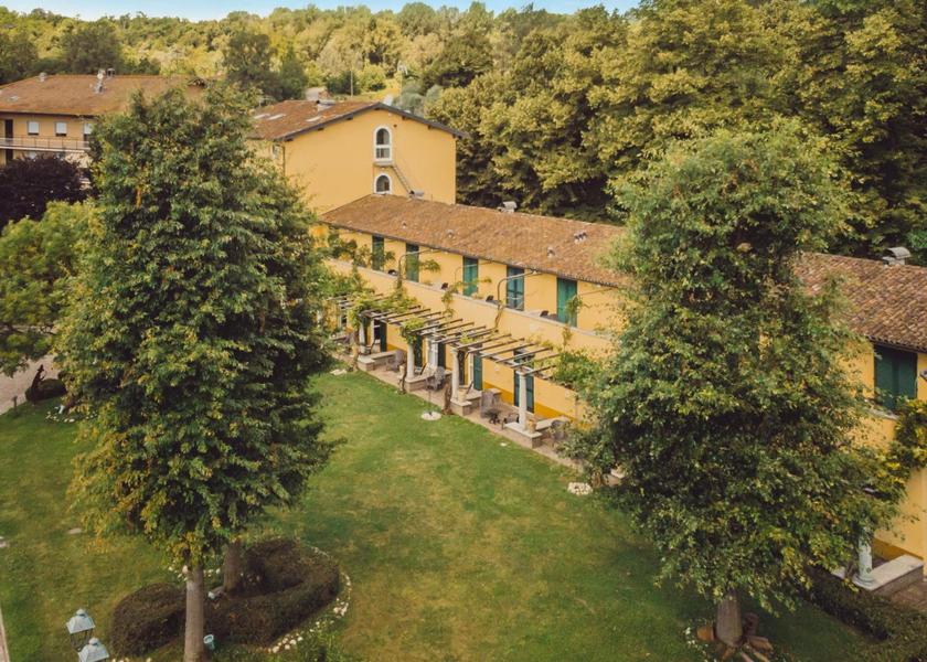 Lombardy Merone Exterior view