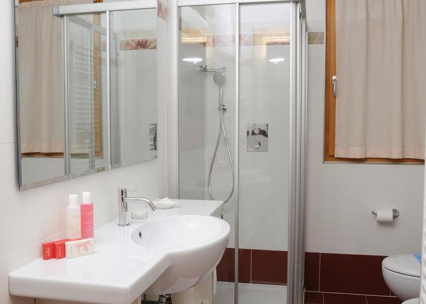 Trentino-Alto Adige Mezzana Comfort Two-Bedroom Apartment - Via 4 Novembre 68 